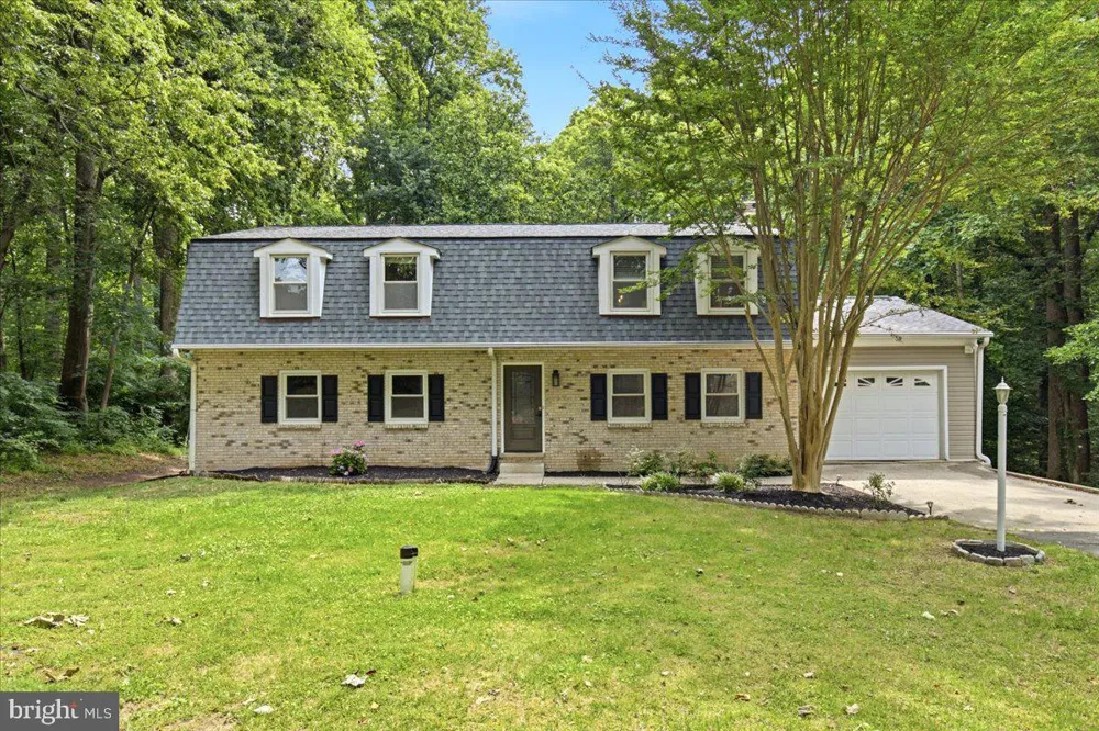 8827 LAFAYETTE DRIVE Owings, MD 20736