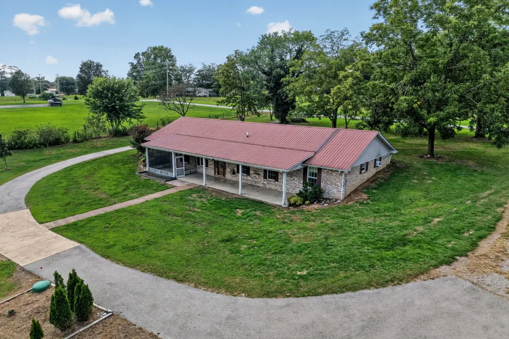 5520 Academy Rd Cookeville, TN 38506