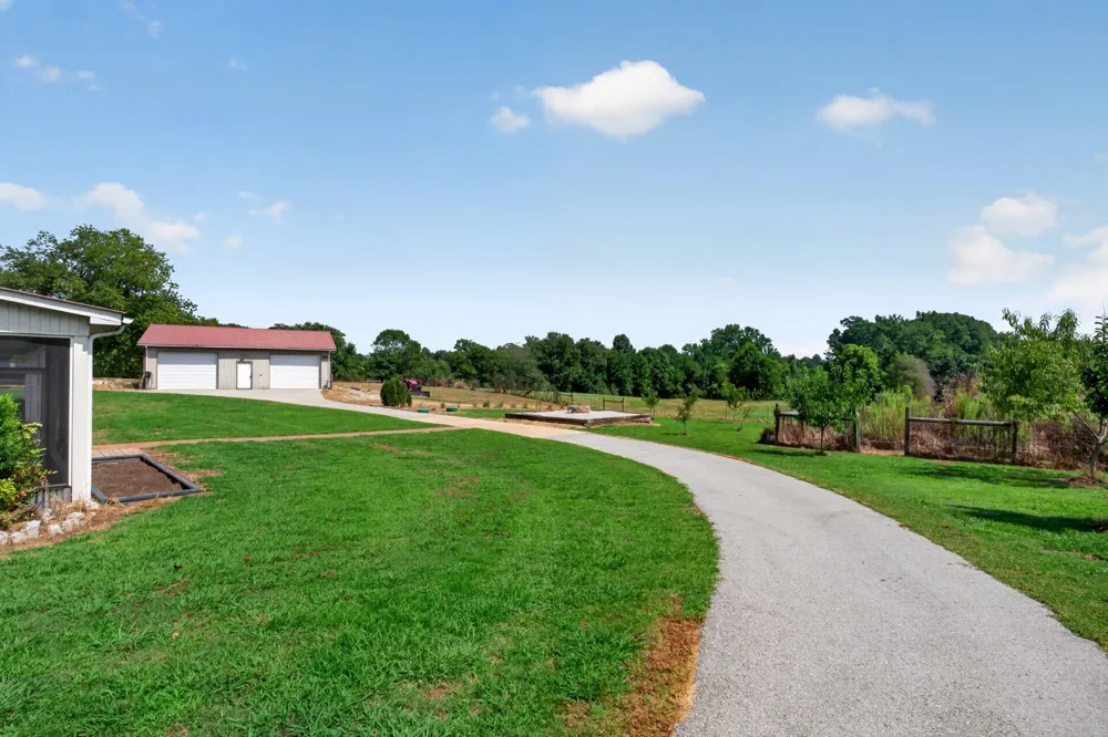 5520 Academy Rd Cookeville, TN 38506