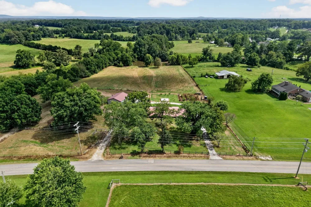 5520 Academy Rd Cookeville, TN 38506
