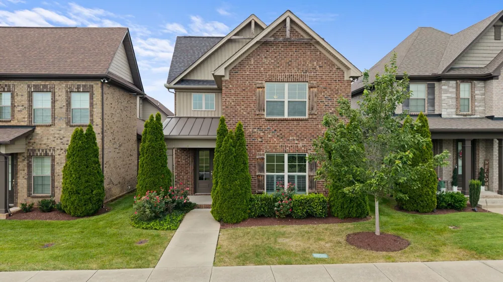 1068 Ambling Way Gallatin, TN 37066