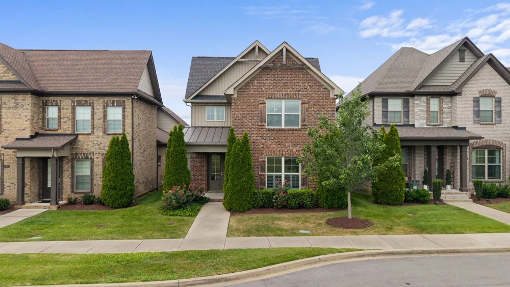 1068 Ambling Way Gallatin, TN 37066