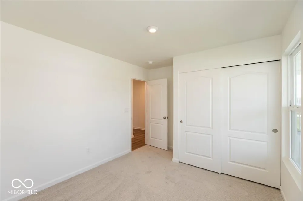 859 Oakleaf Drive Greenfield, IN 46140