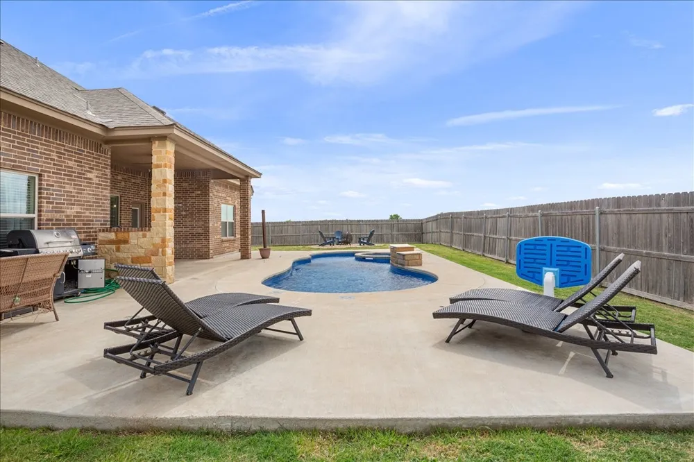 502 Oak Drive Troy, TX 76579