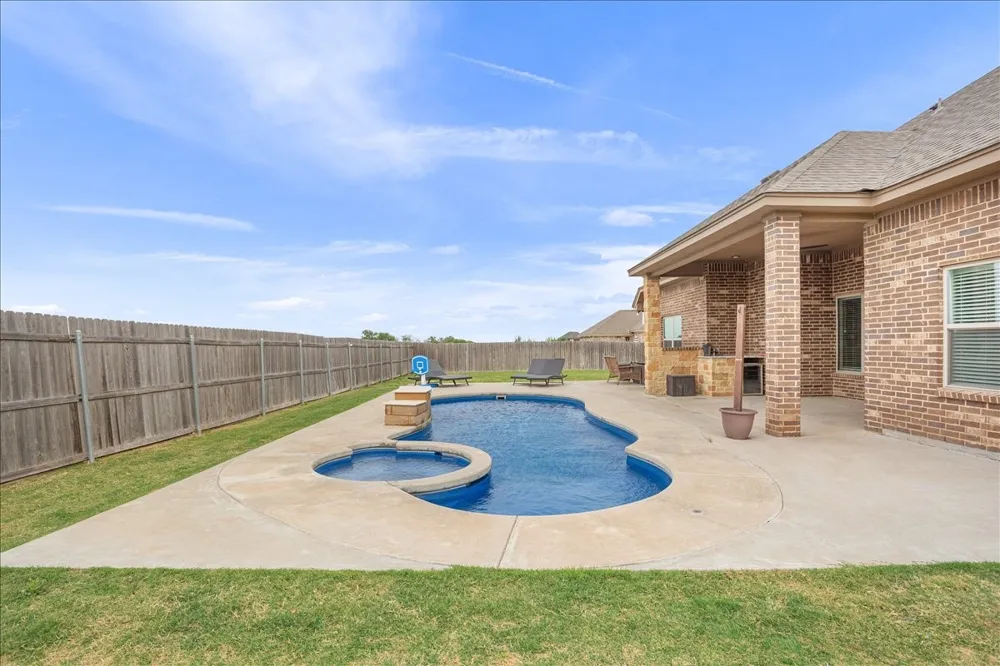 502 Oak Drive Troy, TX 76579
