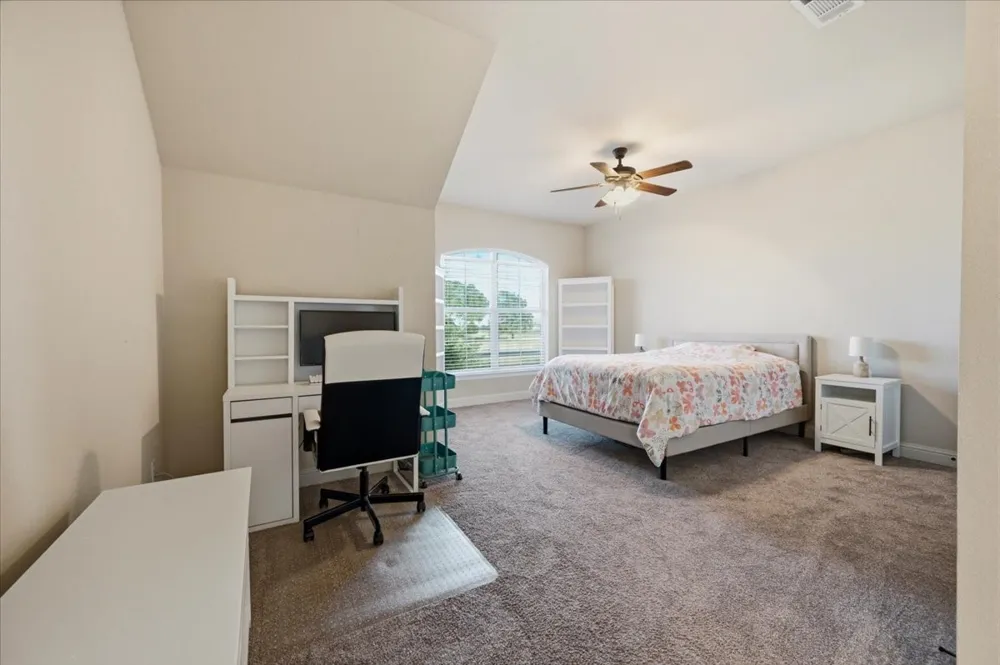 825 Broadhead Road Waxahachie, TX 75165