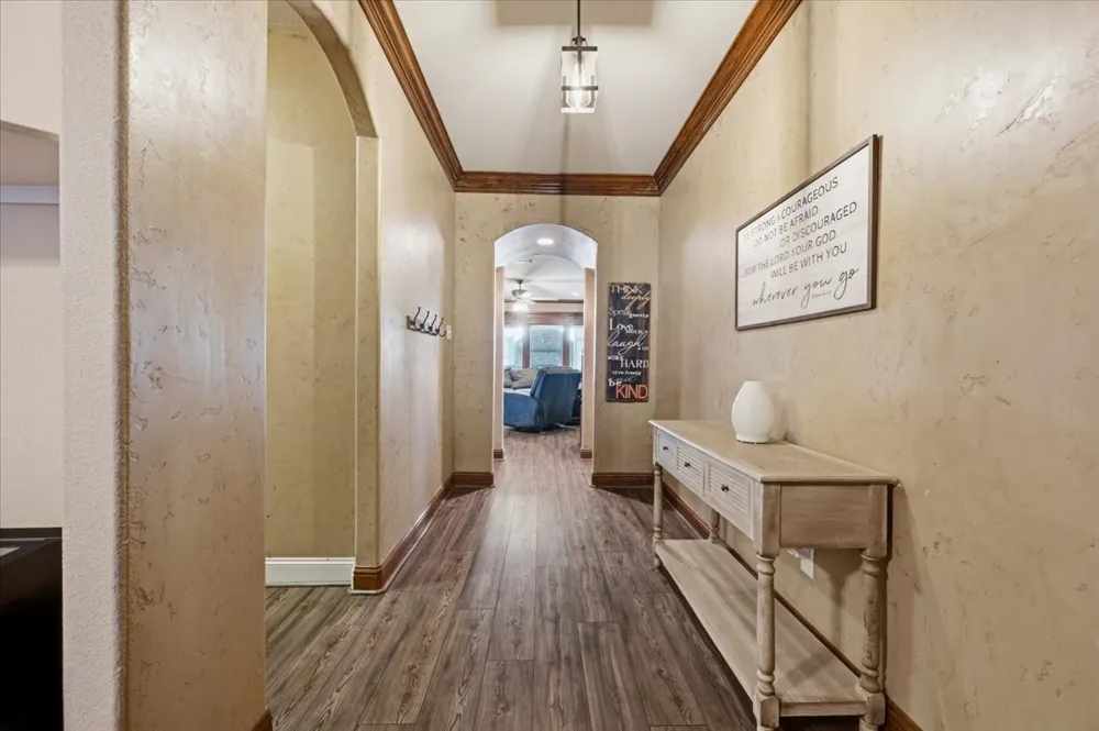 825 Broadhead Road Waxahachie, TX 75165