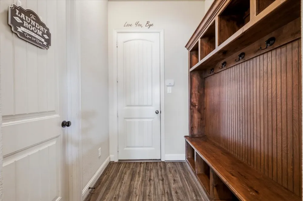 825 Broadhead Road Waxahachie, TX 75165