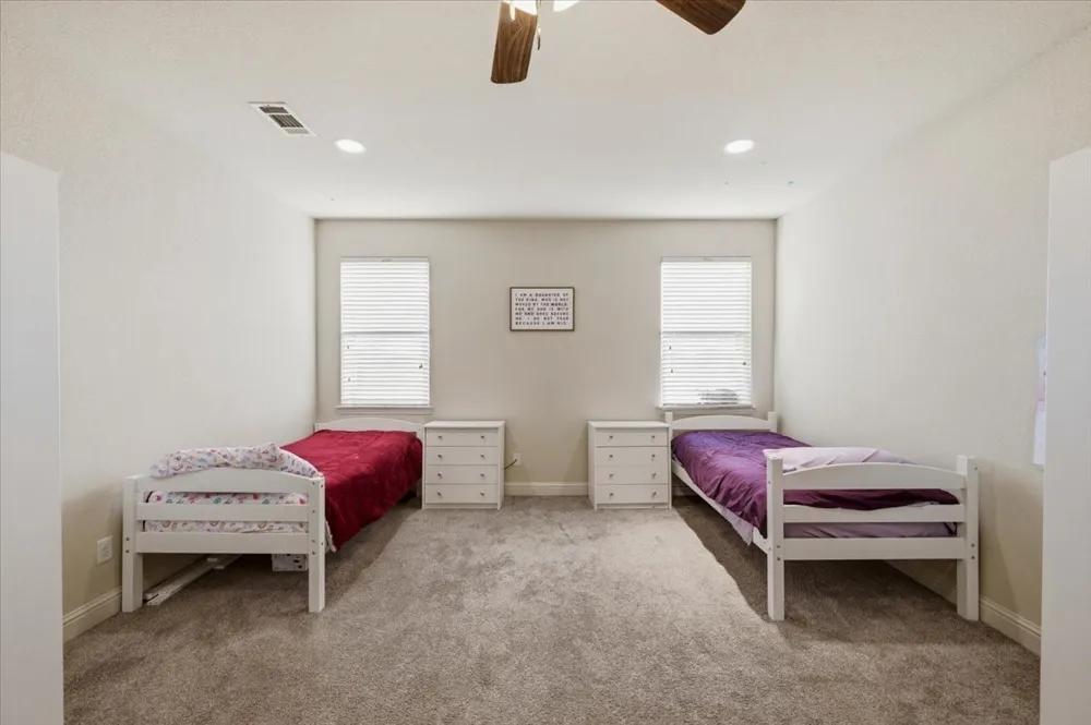 825 Broadhead Road Waxahachie, TX 75165
