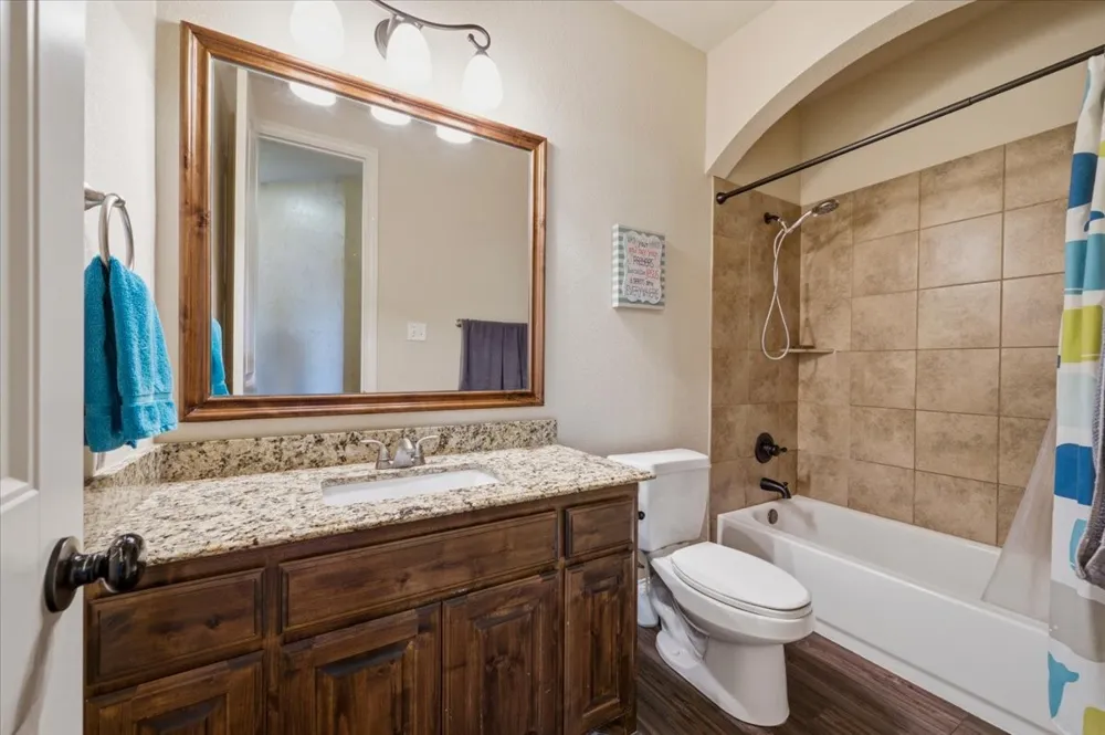 825 Broadhead Road Waxahachie, TX 75165