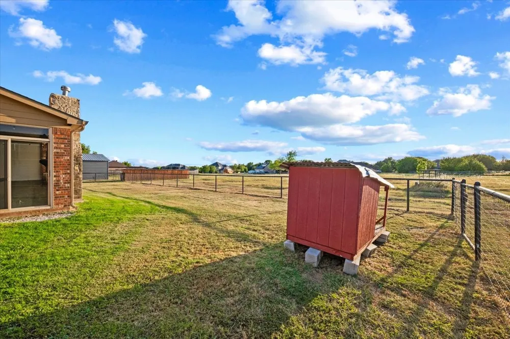 825 Broadhead Road Waxahachie, TX 75165