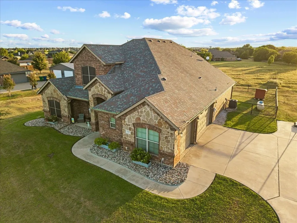 825 Broadhead Road Waxahachie, TX 75165