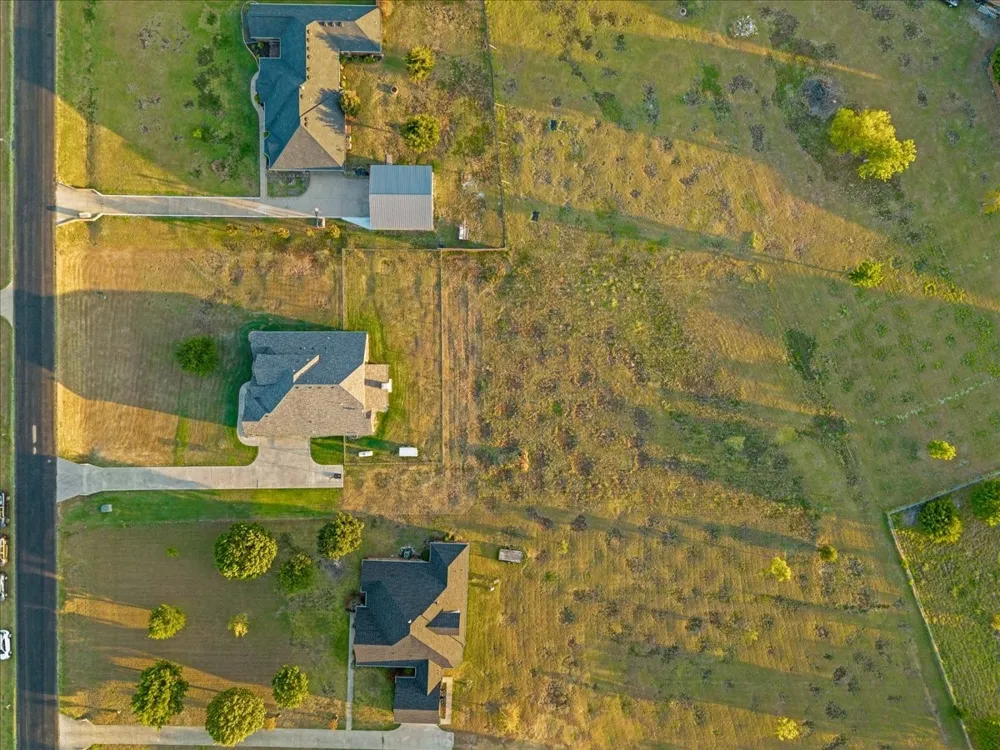 825 Broadhead Road Waxahachie, TX 75165