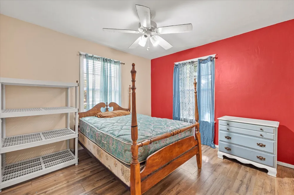 142 Iowa Place Van, TX 75790