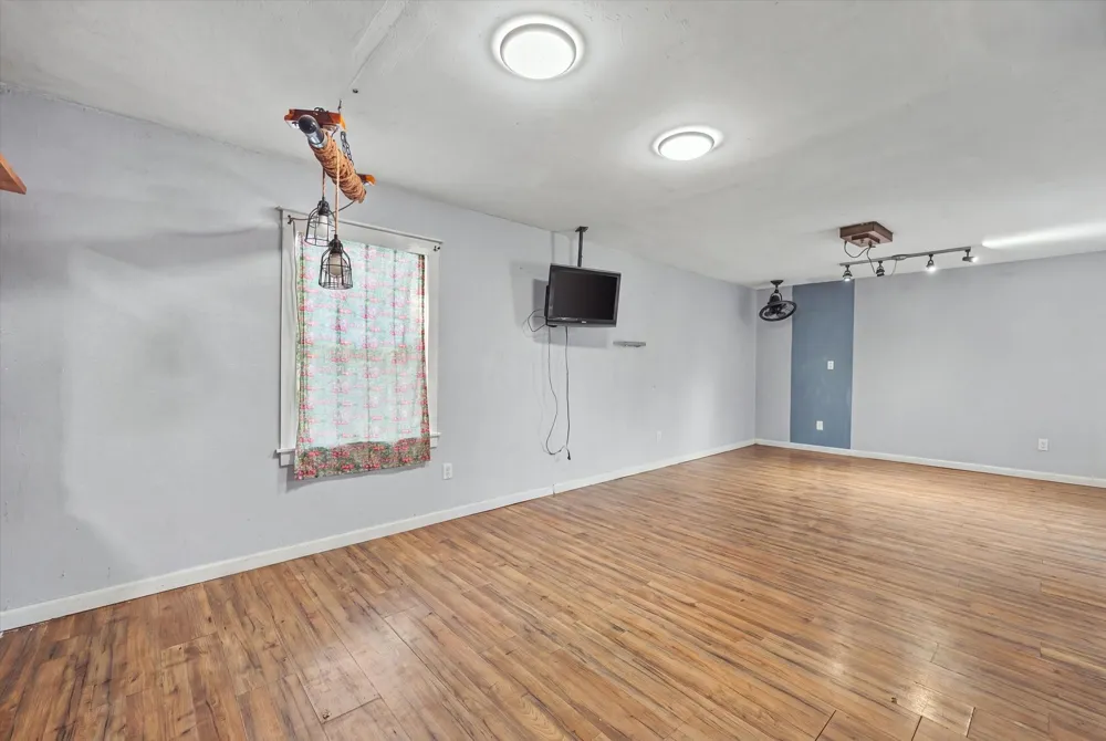 142 Iowa Place Van, TX 75790