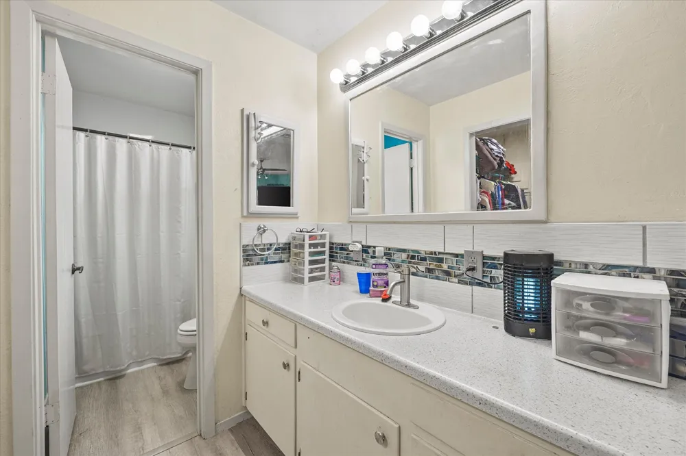 142 Iowa Place Van, TX 75790