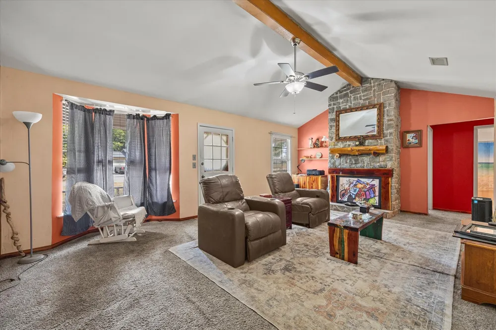 142 Iowa Place Van, TX 75790