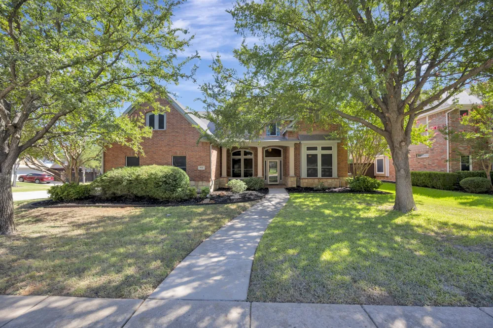 956 Water Oak Drive Grapevine, TX 76051