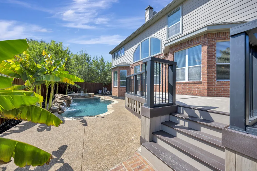956 Water Oak Drive Grapevine, TX 76051
