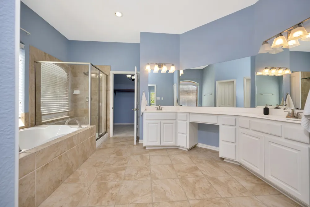 956 Water Oak Drive Grapevine, TX 76051