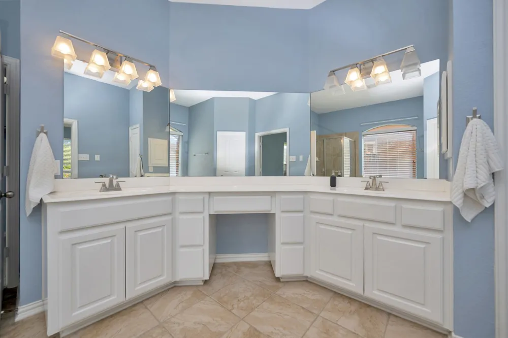 956 Water Oak Drive Grapevine, TX 76051