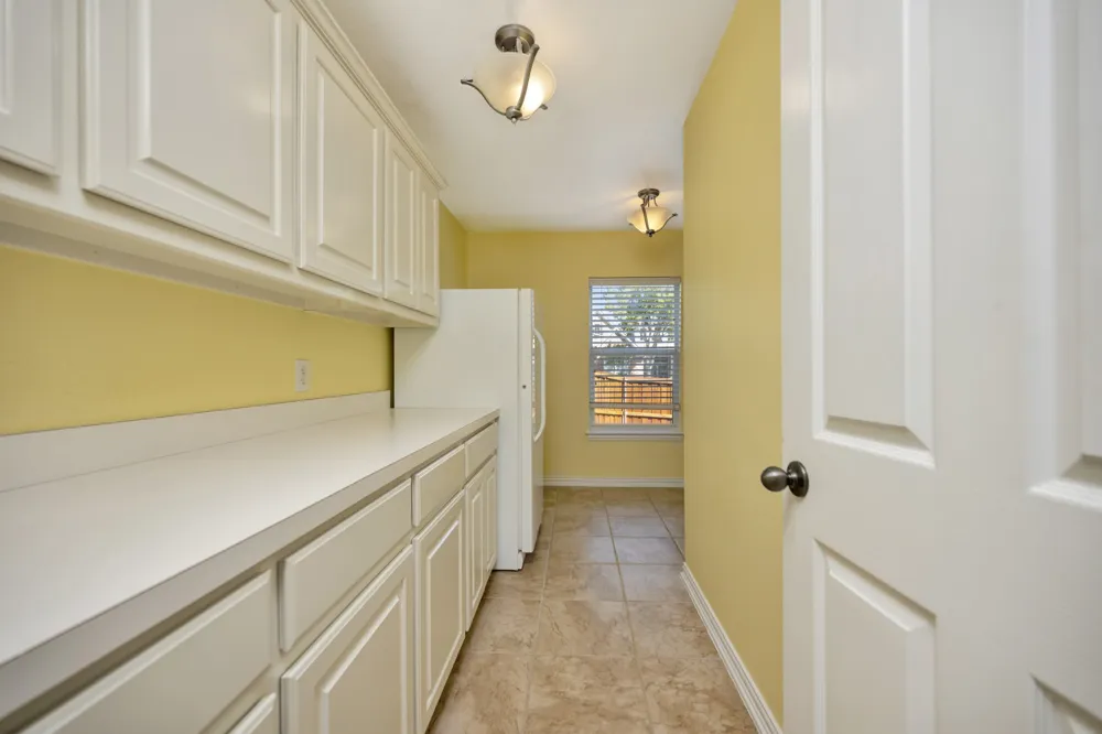 956 Water Oak Drive Grapevine, TX 76051