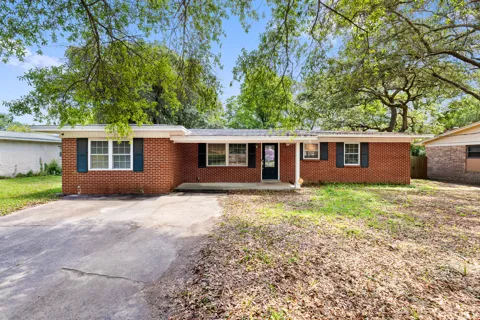 328 Plymouth Avenue