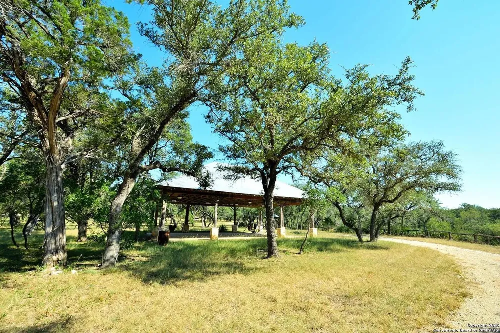 340 Private Road 1712 Road Mico, TX 78056