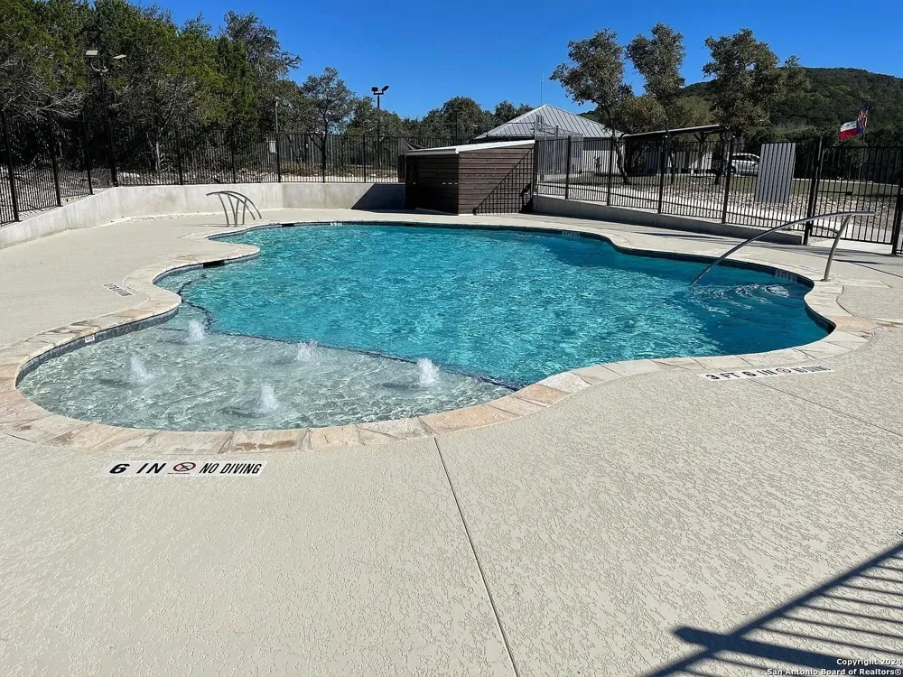 340 Private Road 1712 Road Mico, TX 78056