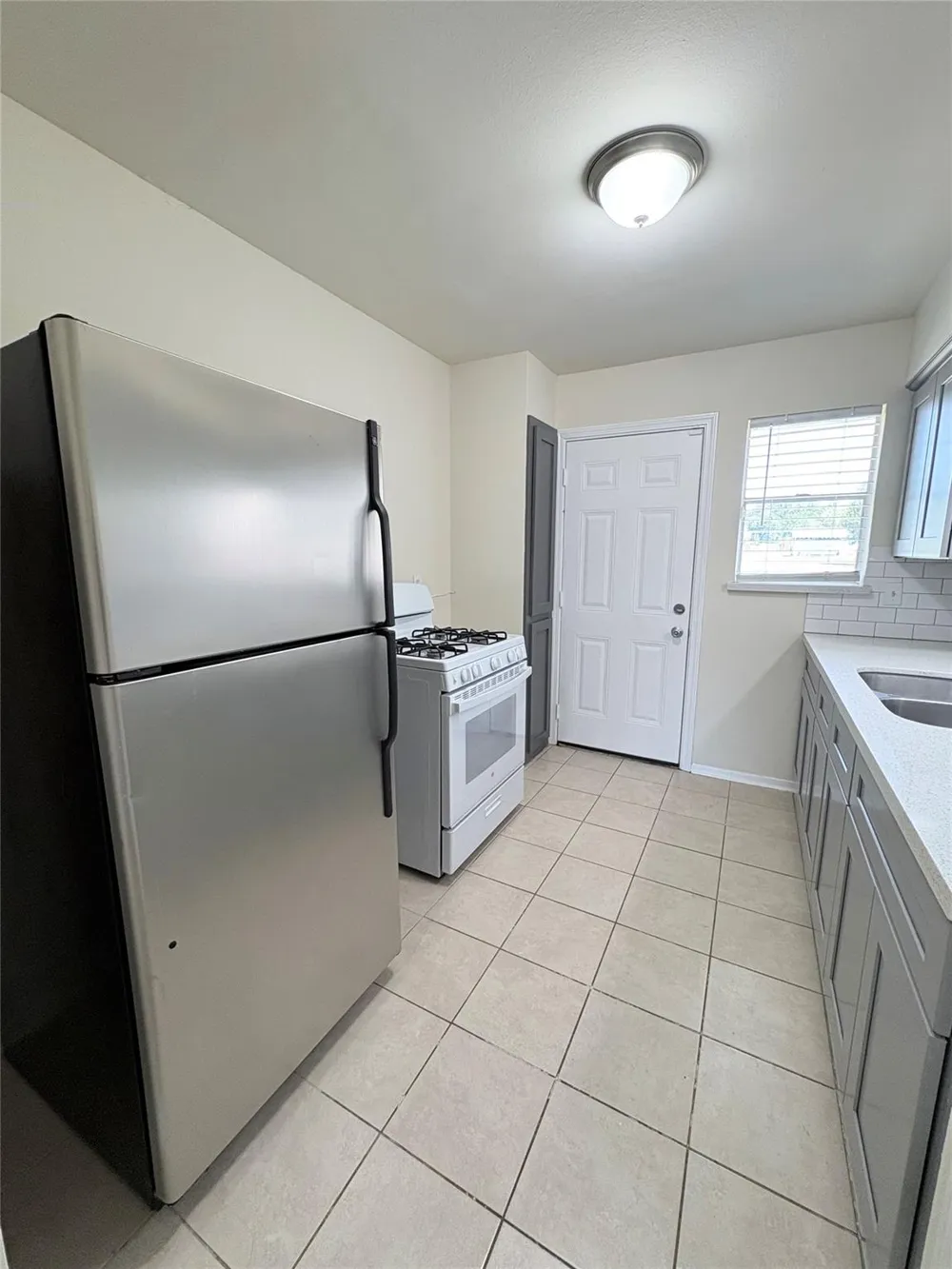 1120 3rd Street Hempstead, TX 77445