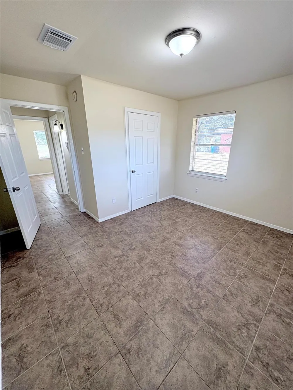 1120 3rd Street Hempstead, TX 77445