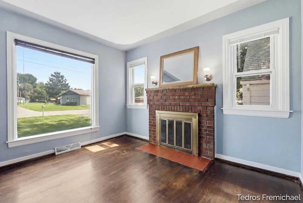 3372 Evert Street NW Grand Rapids, MI 49534