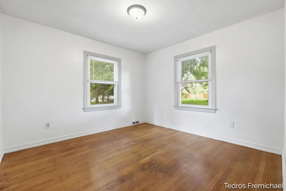 3372 Evert Street NW Grand Rapids, MI 49534