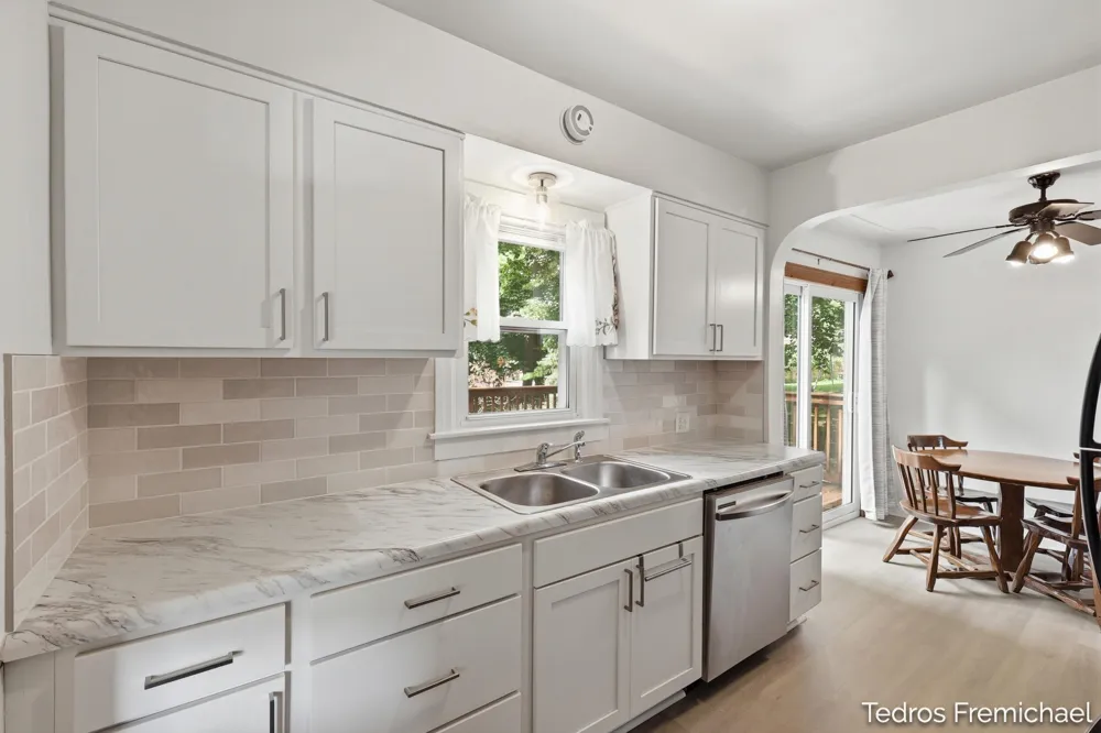 3372 Evert Street NW Grand Rapids, MI 49534