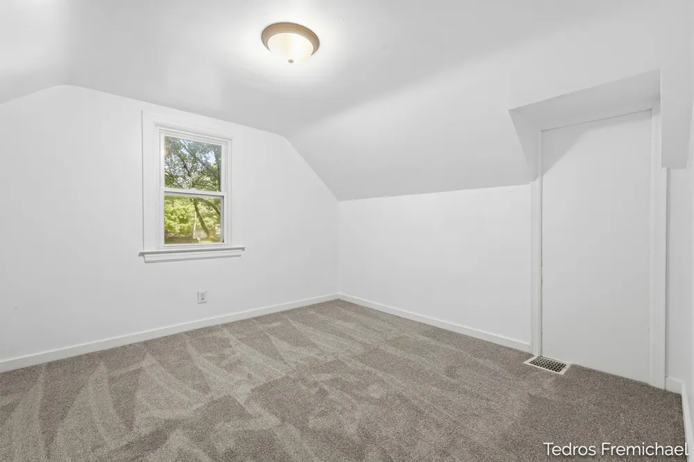 3372 Evert Street NW Grand Rapids, MI 49534