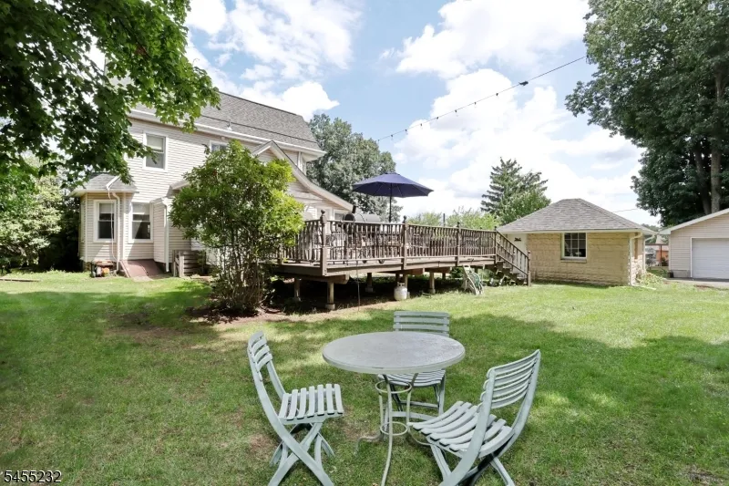 142 Wyckoff Waldwick, NJ 07463