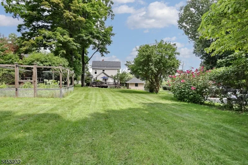 142 Wyckoff Waldwick, NJ 07463