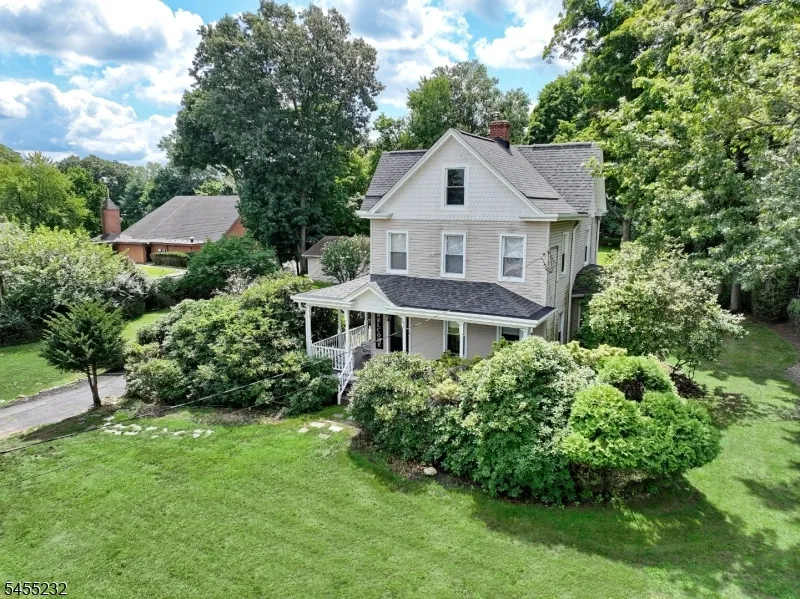 142 Wyckoff Waldwick, NJ 07463