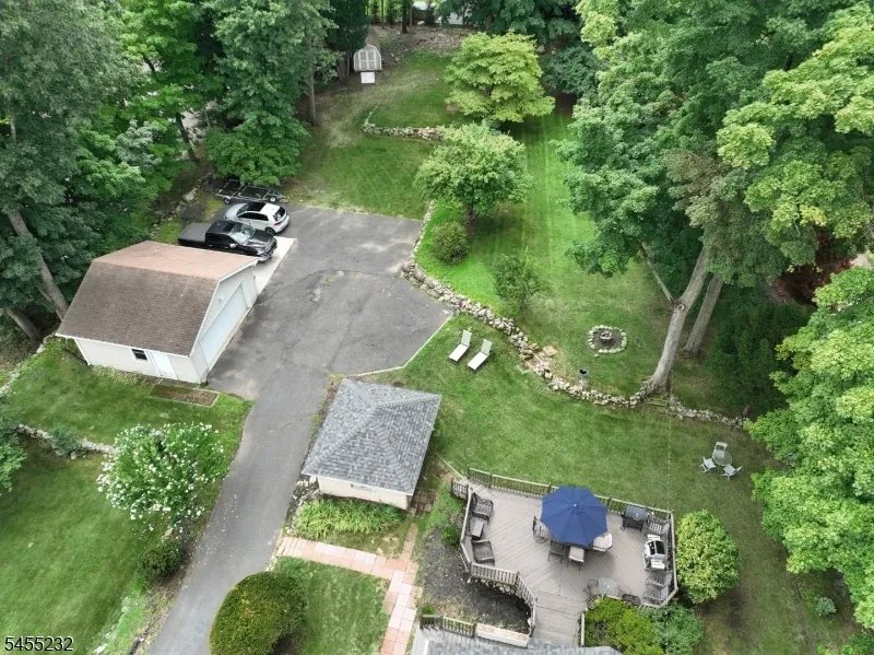 142 Wyckoff Waldwick, NJ 07463