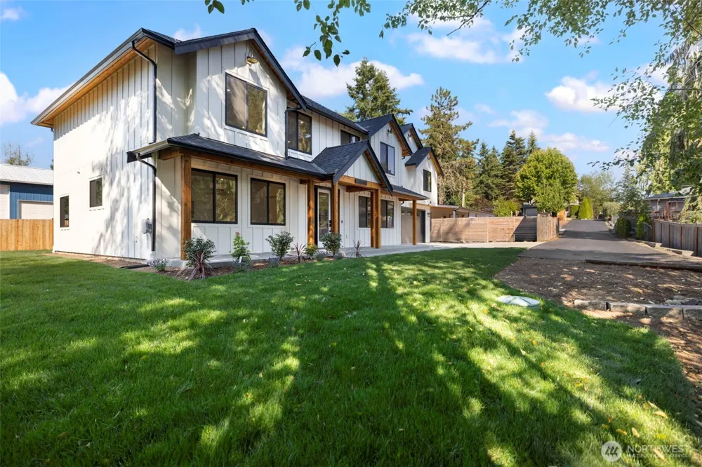 20101 75th Avenue NE Kenmore, WA 98028