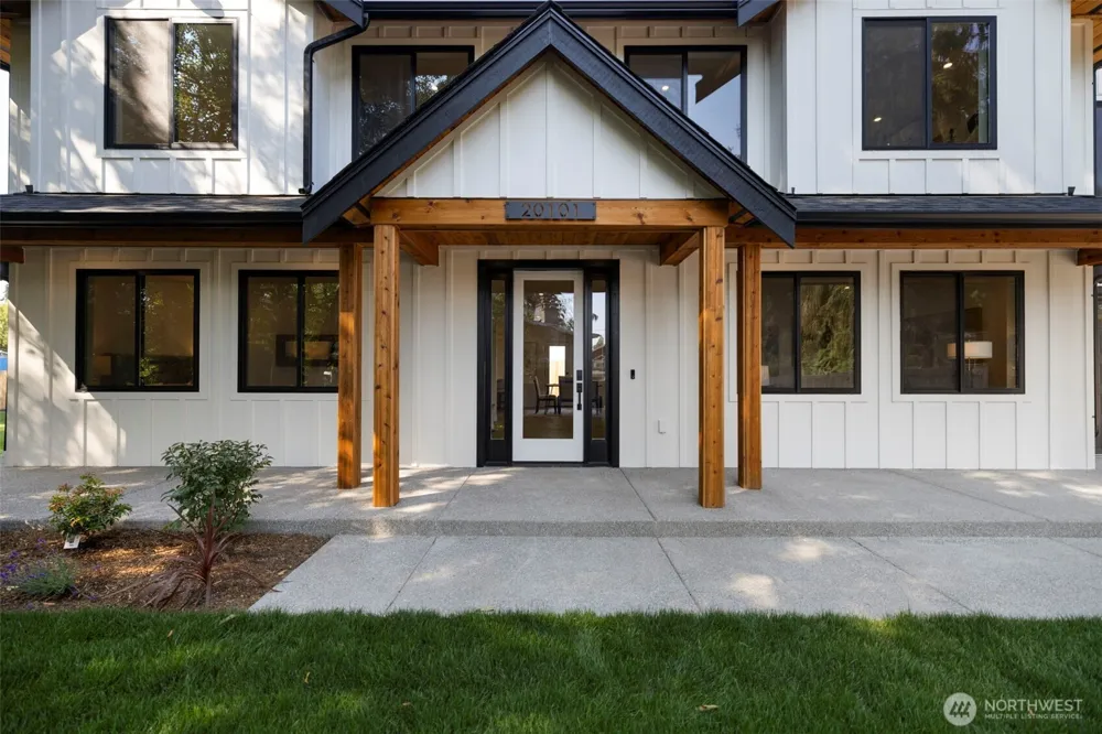 20101 75th Avenue NE Kenmore, WA 98028