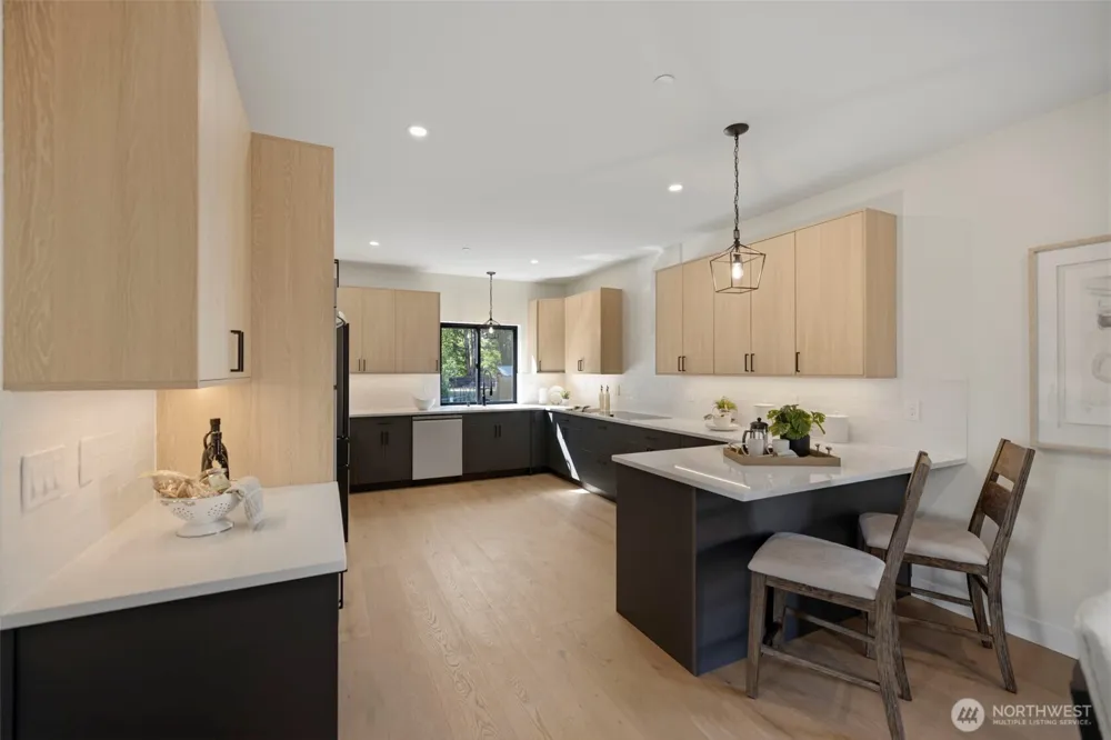 20101 75th Avenue NE Kenmore, WA 98028