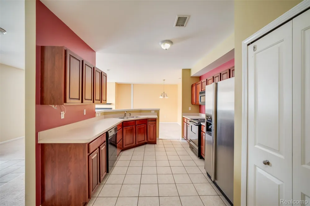 4176 Elizabeth Avenue Canton Charter Township, MI 48188
