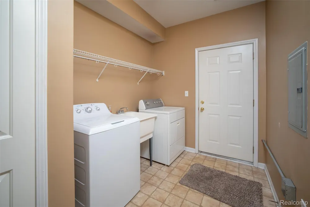 4176 Elizabeth Avenue Canton Charter Township, MI 48188