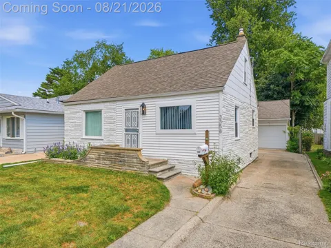 3358 Cummings Avenue