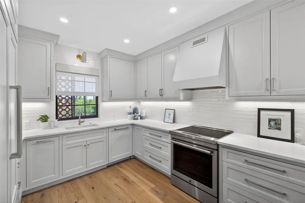 106 S INTERLACHEN AVENUE #518 Winter Park, FL 32789