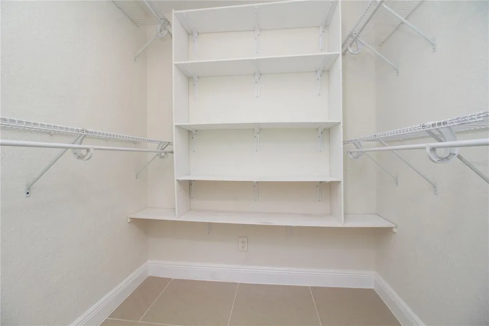 2720 STATE ROAD 590 Clearwater, FL 33759