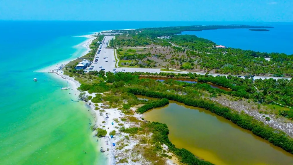 2720 STATE ROAD 590 Clearwater, FL 33759
