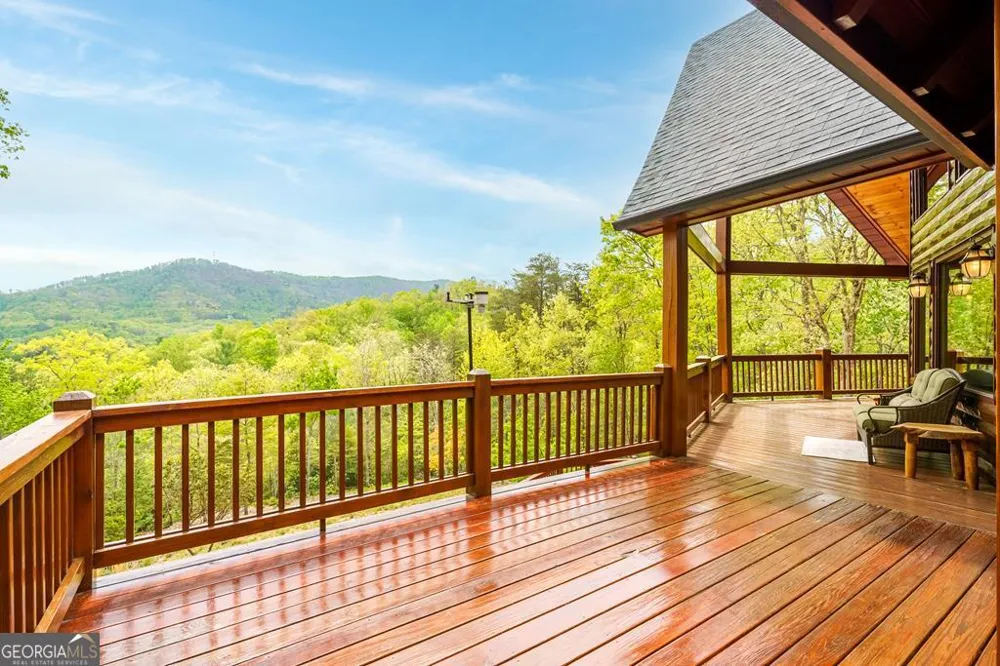 339 Birdseye VW Blue Ridge, GA 30513