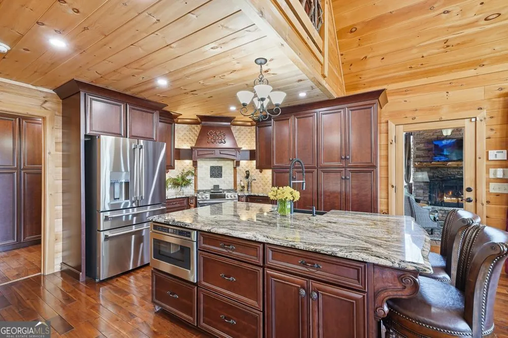 339 Birdseye VW Blue Ridge, GA 30513